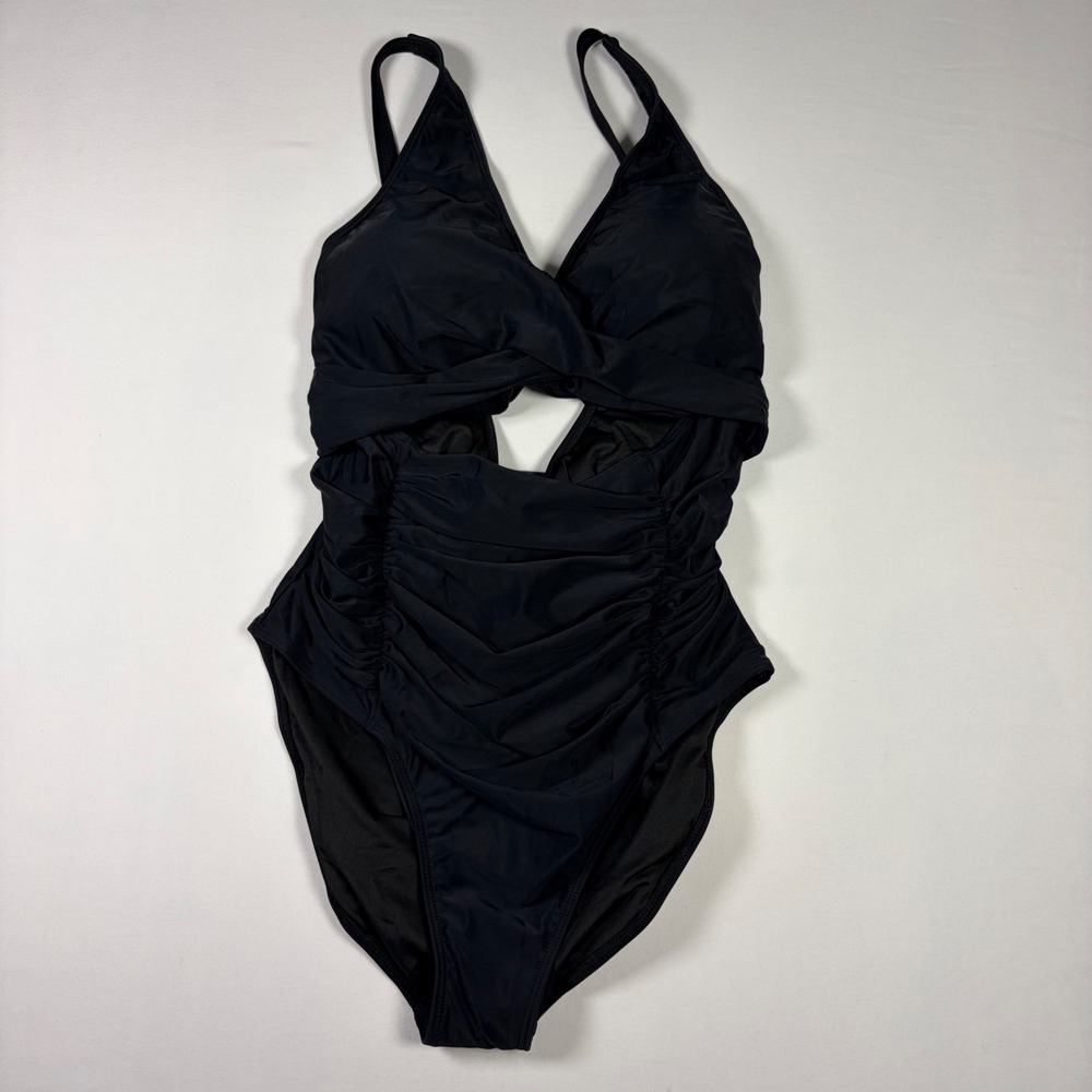 NWT BMUL One Piece Swimsuit Ruched Cutout Twist Front Beach Swim Classic Chic